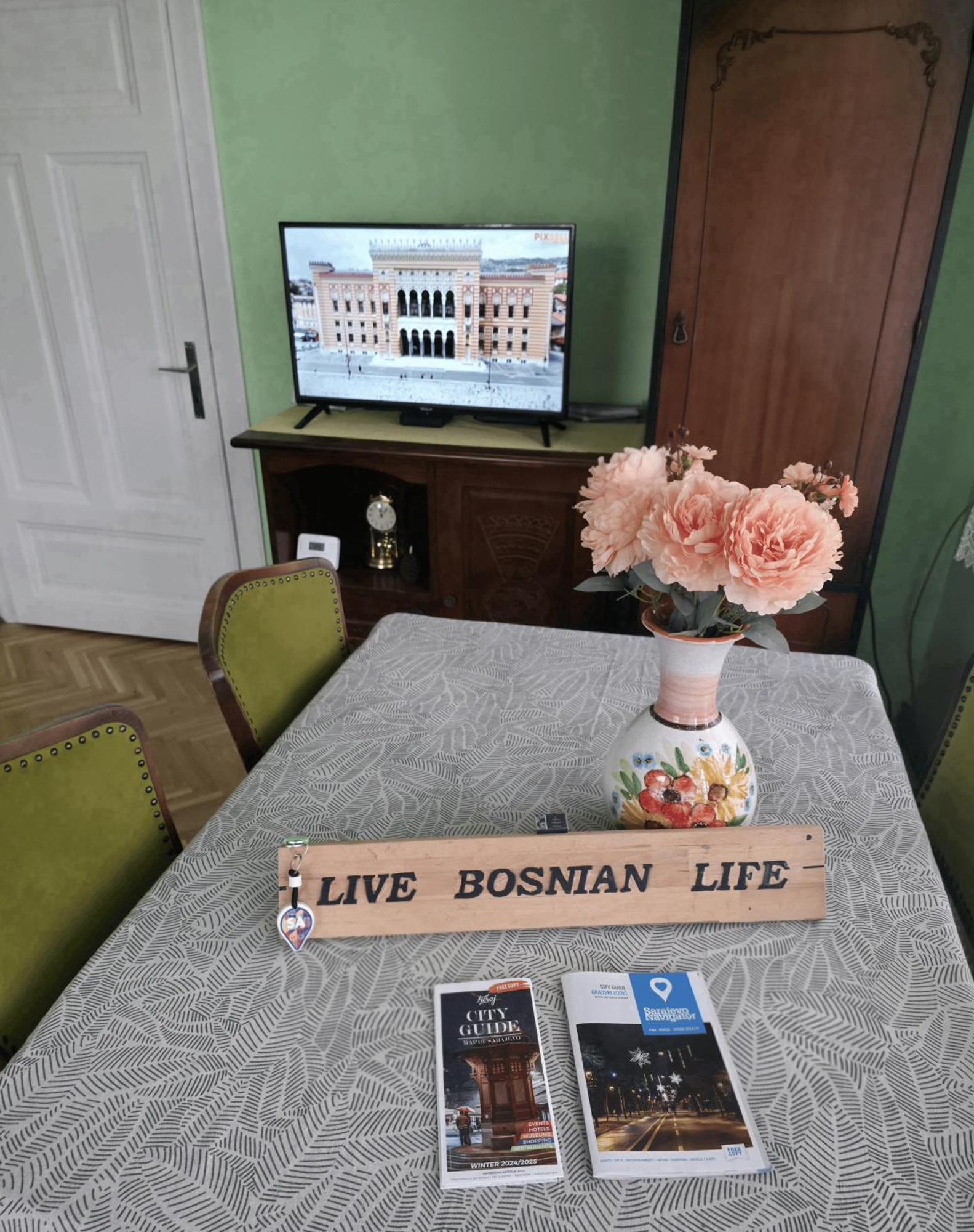 Live Bosnian Life Apartment Sarajevo Bagian luar foto